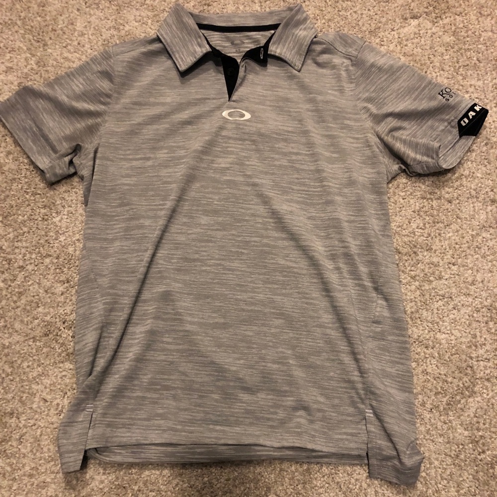 Oakley golf shirt, size small.